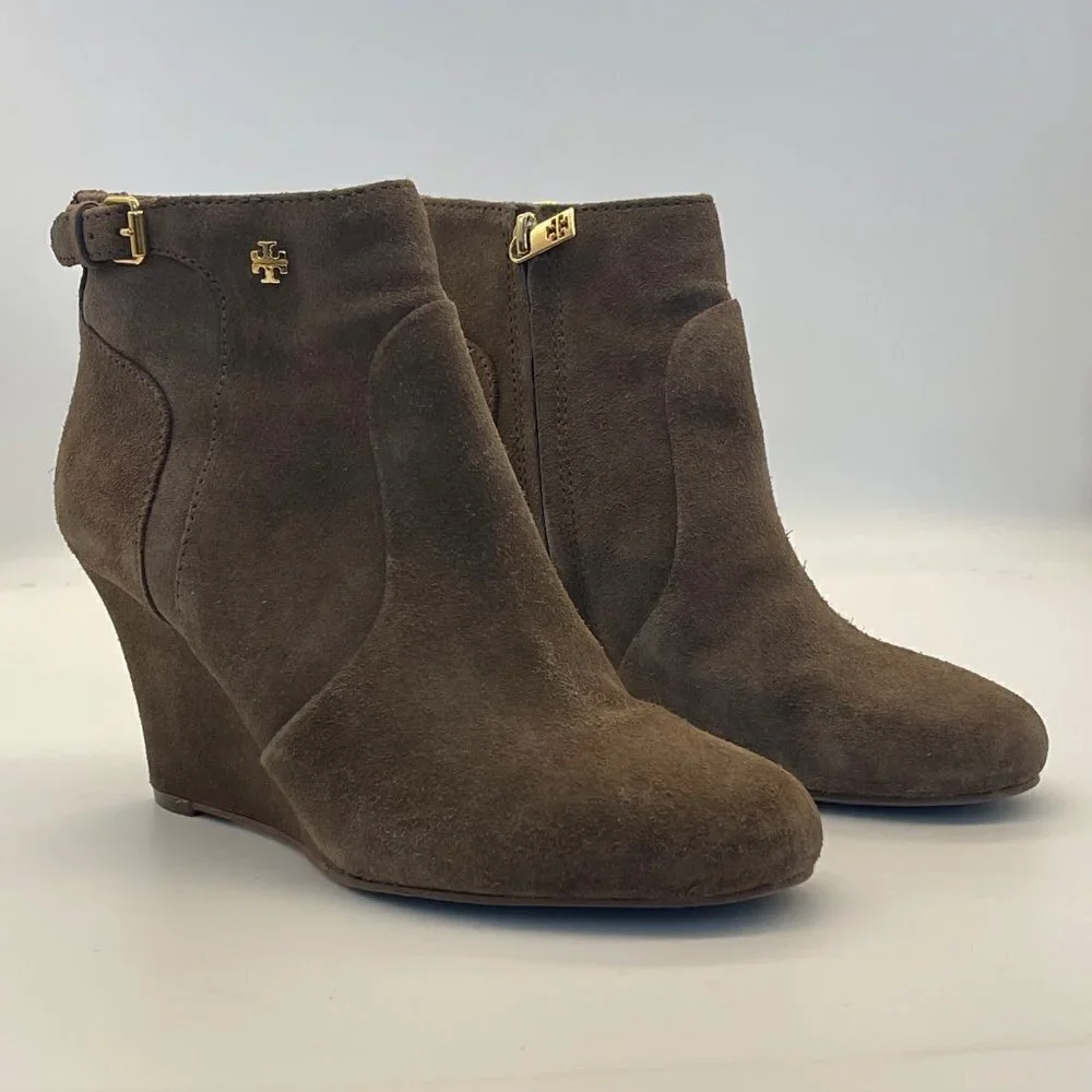 TORY BURCH Leather Milan Wedge Bootie Belted Gold Logo Size 7.5
